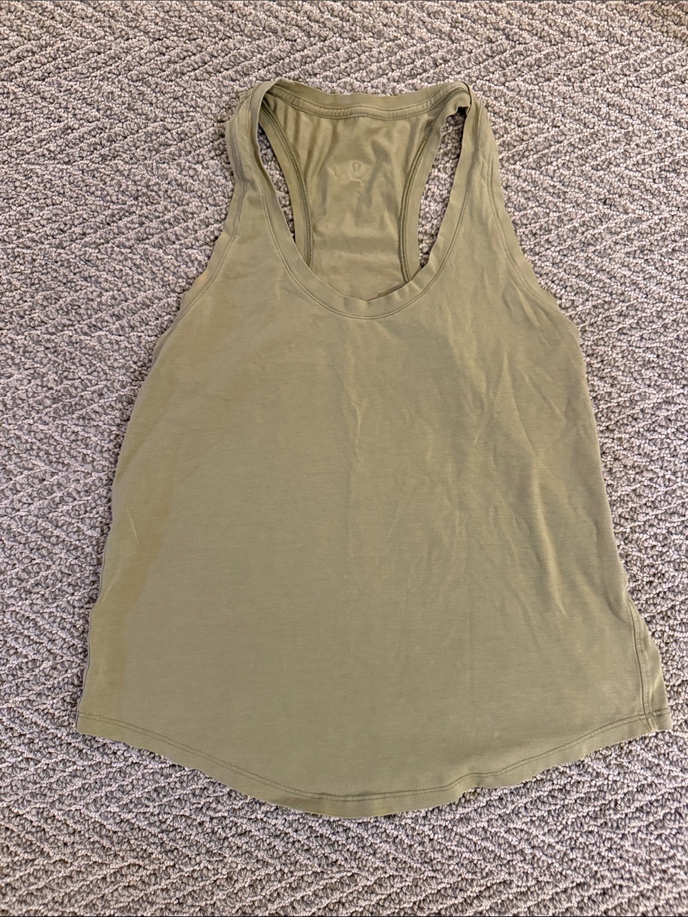 Lululemon tank top size 4